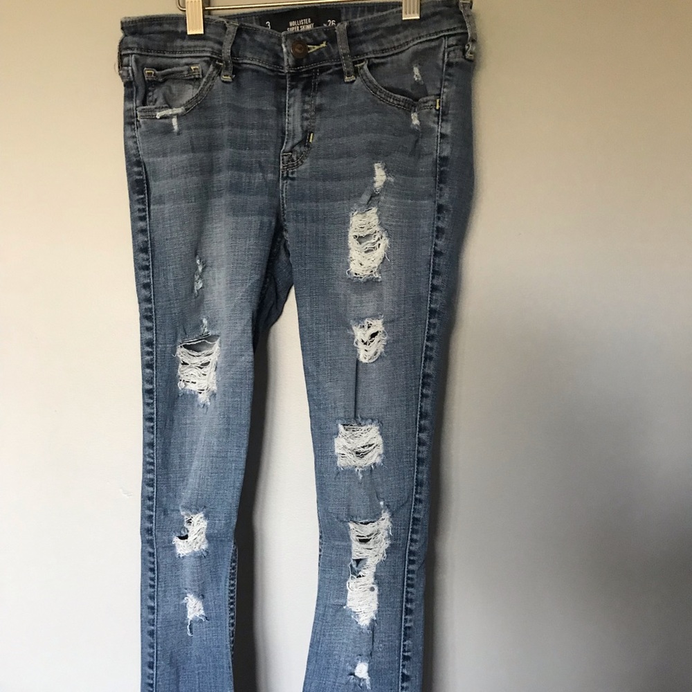 Ripped Skinny Jeans